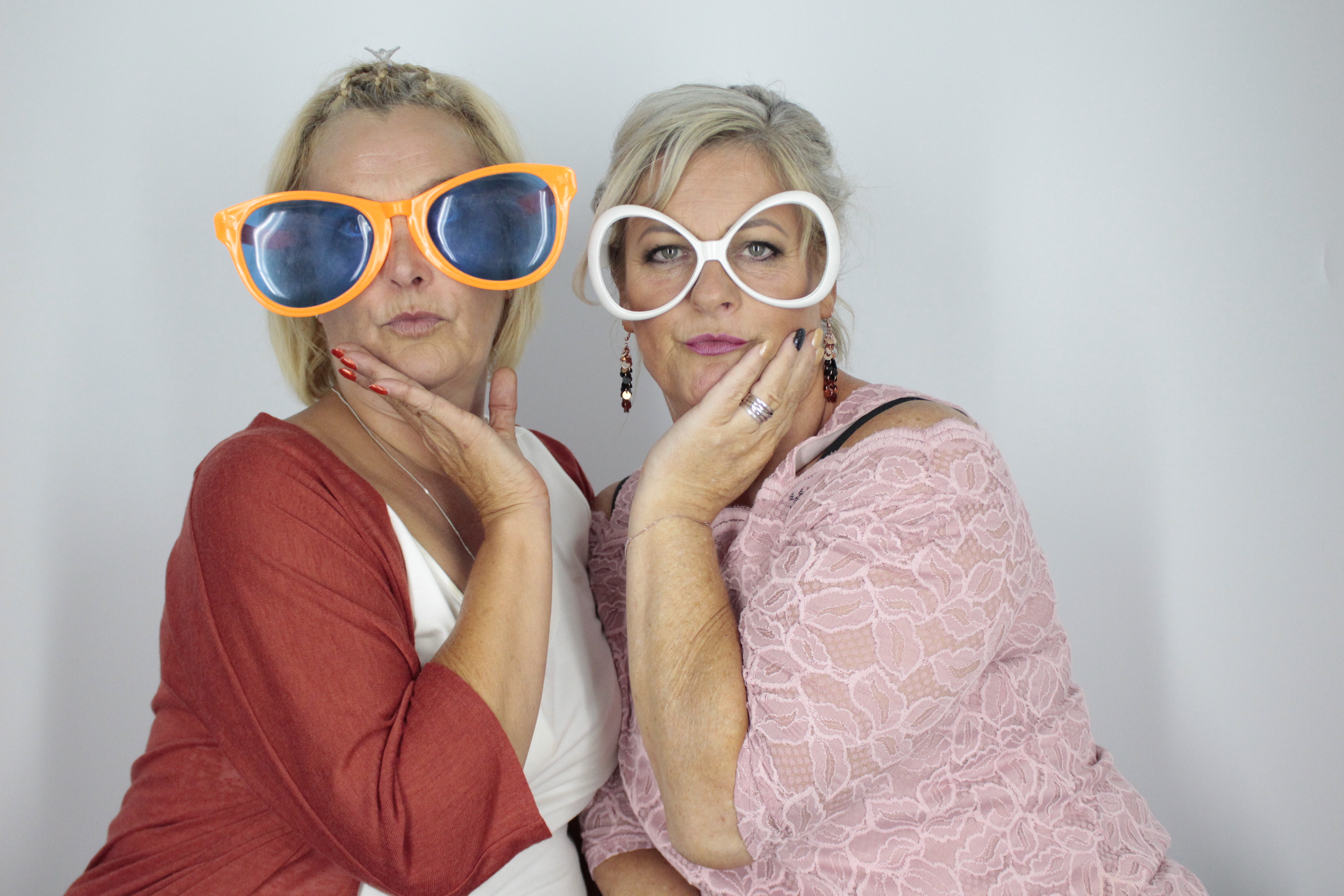 Chloe & Sam's Wedding | View more photos from the event at gallery.myphotoboothexperience.co.uk/u/MyPhotoBoothExperienceLtd/Chloe-Sams-Wedding